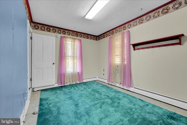 147 WALNUT ST, Mohnton, PA 19540