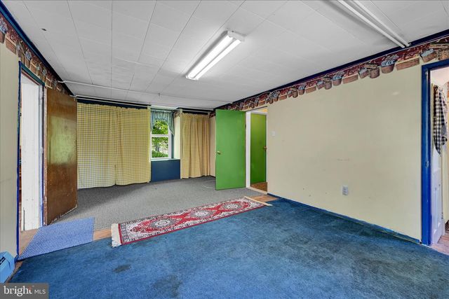 147 WALNUT ST, Mohnton, PA 19540