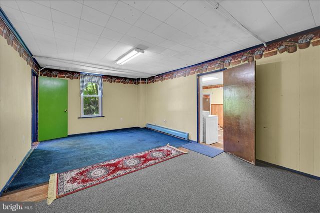 147 WALNUT ST, Mohnton, PA 19540