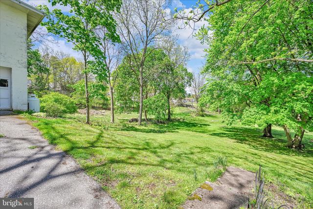 147 WALNUT ST, Mohnton, PA 19540
