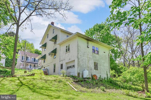 147 WALNUT ST, Mohnton, PA 19540