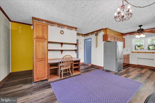 147 WALNUT ST, Mohnton, PA 19540