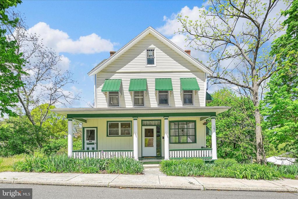 147 WALNUT ST, Mohnton, PA 19540