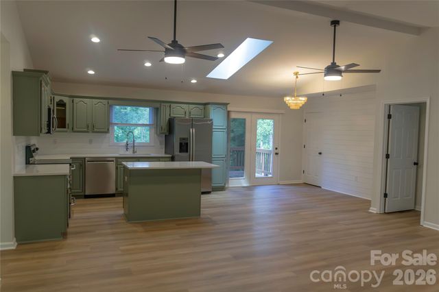 15 Pete Luther Road, Candler, NC 28715