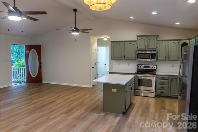 15 Pete Luther Road, Candler, NC 28715