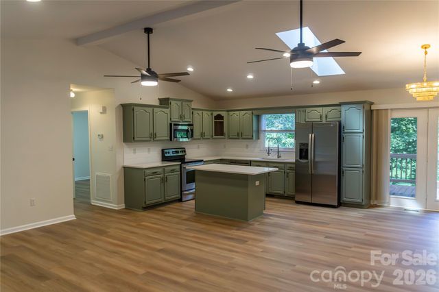 15 Pete Luther Road, Candler, NC 28715