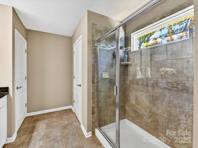 2568 Royal York Avenue, Charlotte, NC 28210