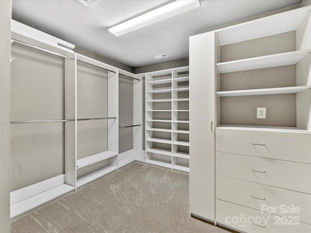 2568 Royal York Avenue, Charlotte, NC 28210