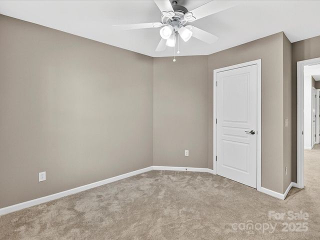 2568 Royal York Avenue, Charlotte, NC 28210