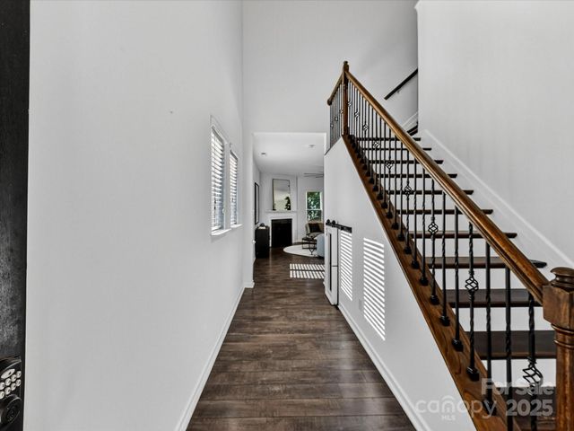 2568 Royal York Avenue, Charlotte, NC 28210