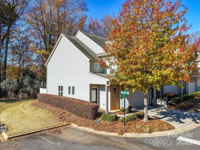 2568 Royal York Avenue, Charlotte, NC 28210