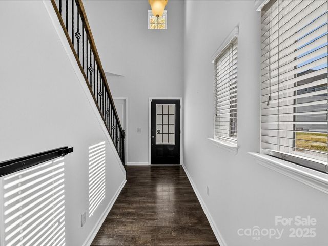 2568 Royal York Avenue, Charlotte, NC 28210