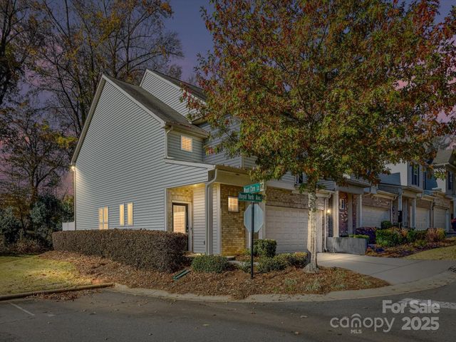 2568 Royal York Avenue, Charlotte, NC 28210