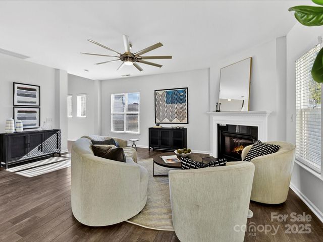 2568 Royal York Avenue, Charlotte, NC 28210