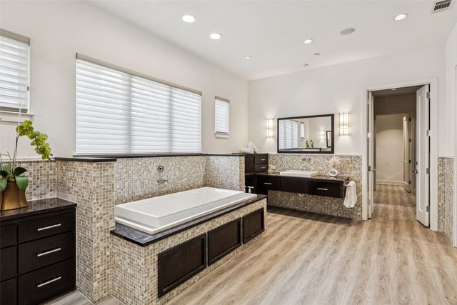 6007 Club Oaks Drive, Dallas, TX 75248