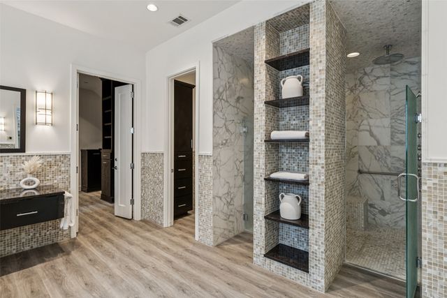 6007 Club Oaks Drive, Dallas, TX 75248
