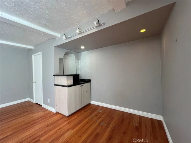 4527 Stark, Woodland Hills, CA 91364