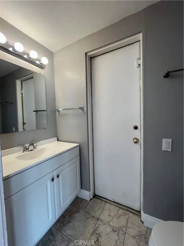 4527 Stark, Woodland Hills, CA 91364