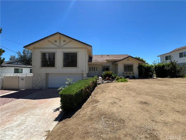 4527 Stark, Woodland Hills, CA 91364