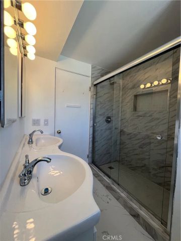 4527 Stark, Woodland Hills, CA 91364