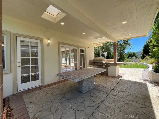 4527 Stark, Woodland Hills, CA 91364
