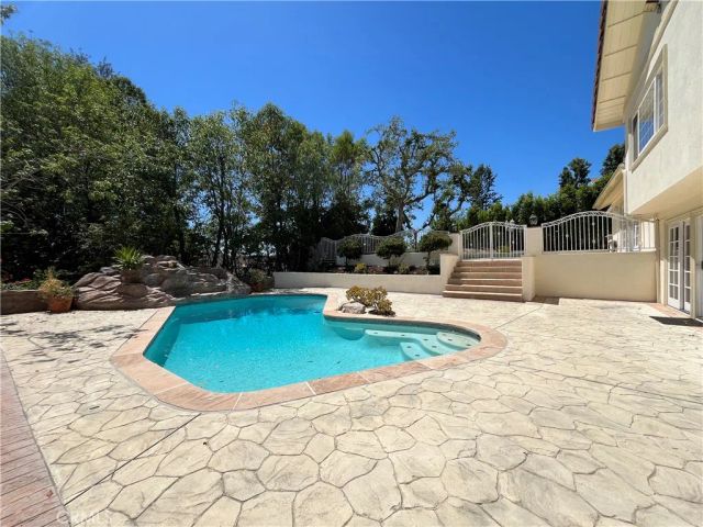 4527 Stark, Woodland Hills, CA 91364