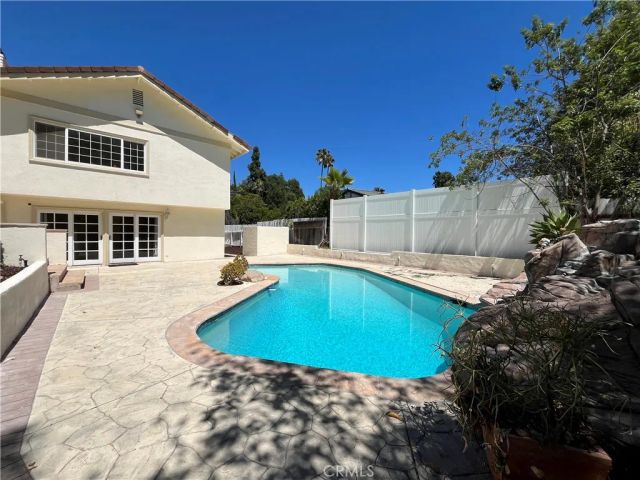 4527 Stark, Woodland Hills, CA 91364