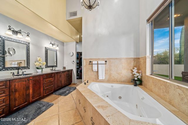 4496 N Via Bellas Catalinas, Tucson, AZ 85718