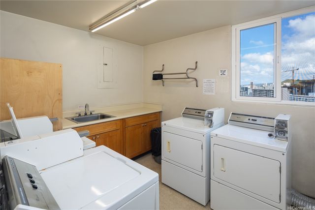 1655 Makaloa Street 1110, Honolulu, HI 96814