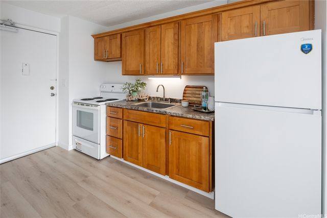 1655 Makaloa Street 1110, Honolulu, HI 96814