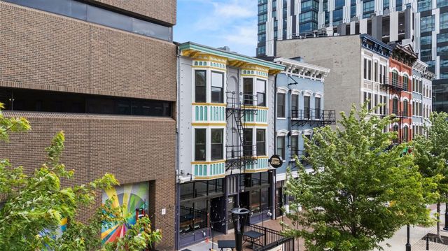 32 E Court Street, Cincinnati, OH 45202