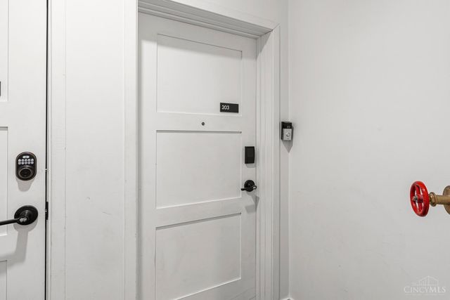 32 E Court Street, Cincinnati, OH 45202