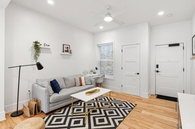 32 E Court Street, Cincinnati, OH 45202