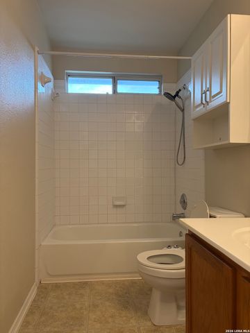 10502 Marengo Ln, San Antonio, TX 78254