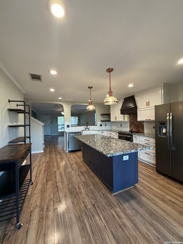 10502 Marengo Ln, San Antonio, TX 78254