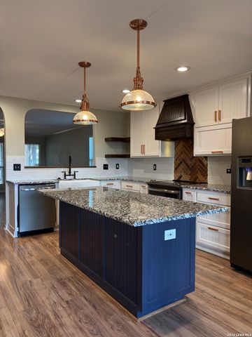 10502 Marengo Ln, San Antonio, TX 78254