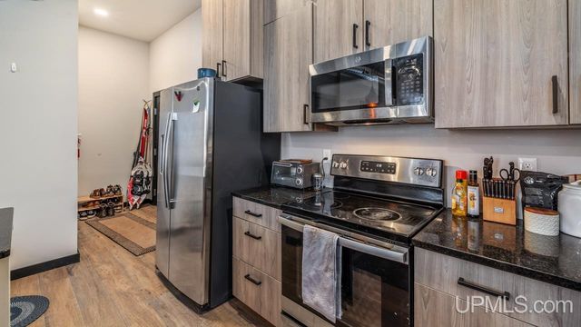 208 E Ludington Street Unit 7, Iron Mountain, MI 49801