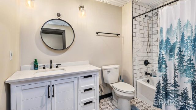 208 E Ludington Street Unit 7, Iron Mountain, MI 49801