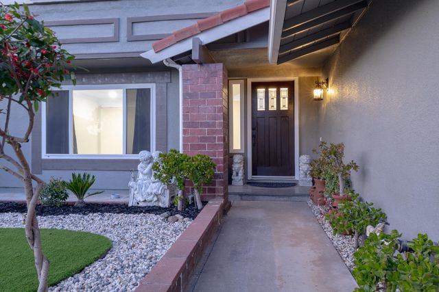 3305 Cahill Ct, Sacramento, CA 95827