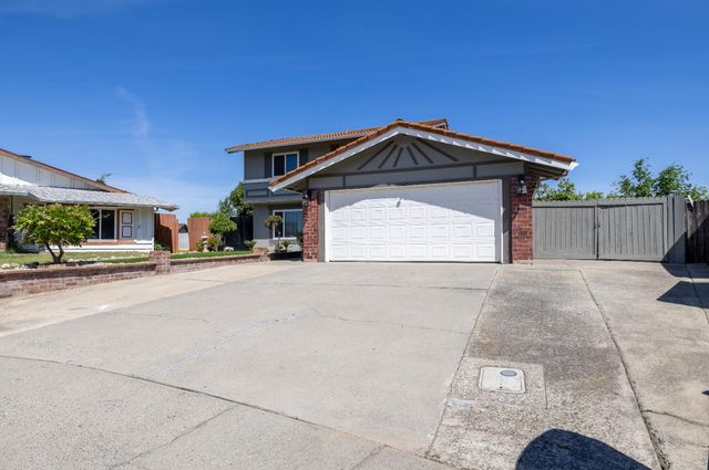 3305 Cahill Ct, Sacramento, CA 95827