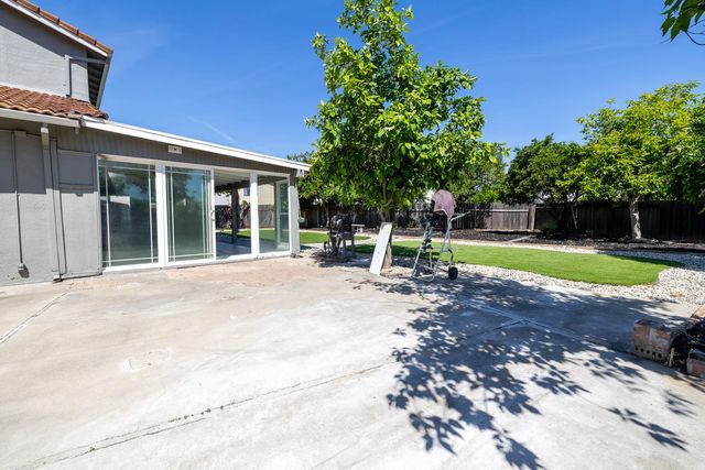 3305 Cahill Ct, Sacramento, CA 95827