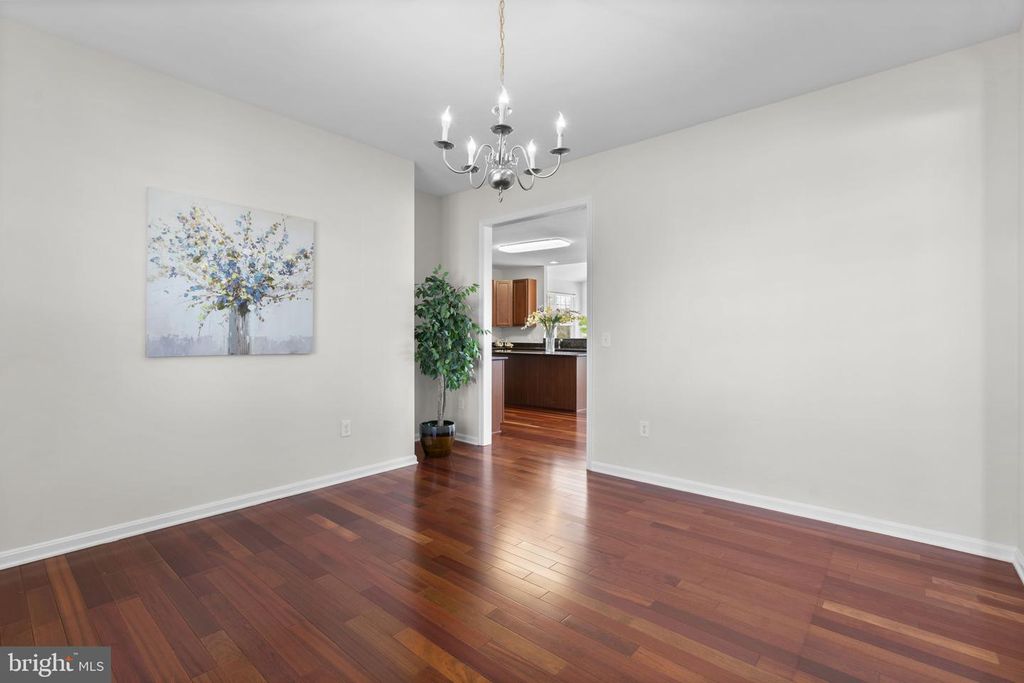 Image 8 of property listing at 1413 DELLA WAY, Davidsonville, MD 21035