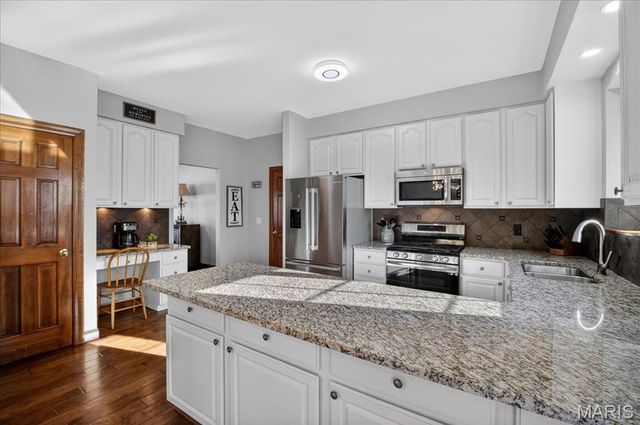 609 Wyatt Drive, St Peters, MO 63376