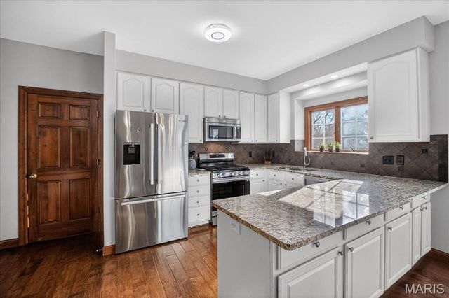 609 Wyatt Drive, St Peters, MO 63376