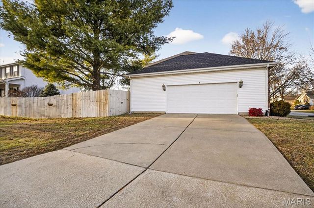 609 Wyatt Drive, St Peters, MO 63376