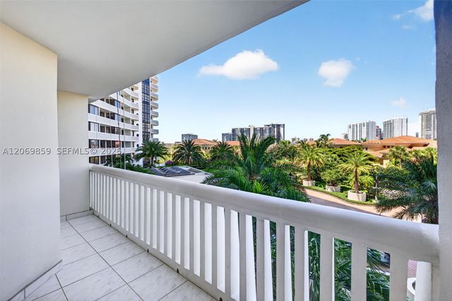 1000 Island Blvd 405, Aventura, FL 33160