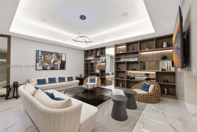 1000 Island Blvd 405, Aventura, FL 33160