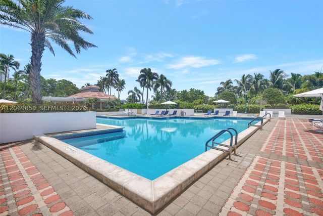 1000 Island Blvd 405, Aventura, FL 33160