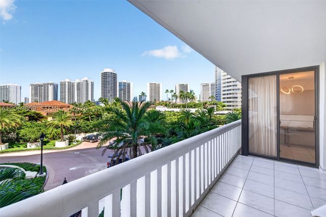 1000 Island Blvd 405, Aventura, FL 33160
