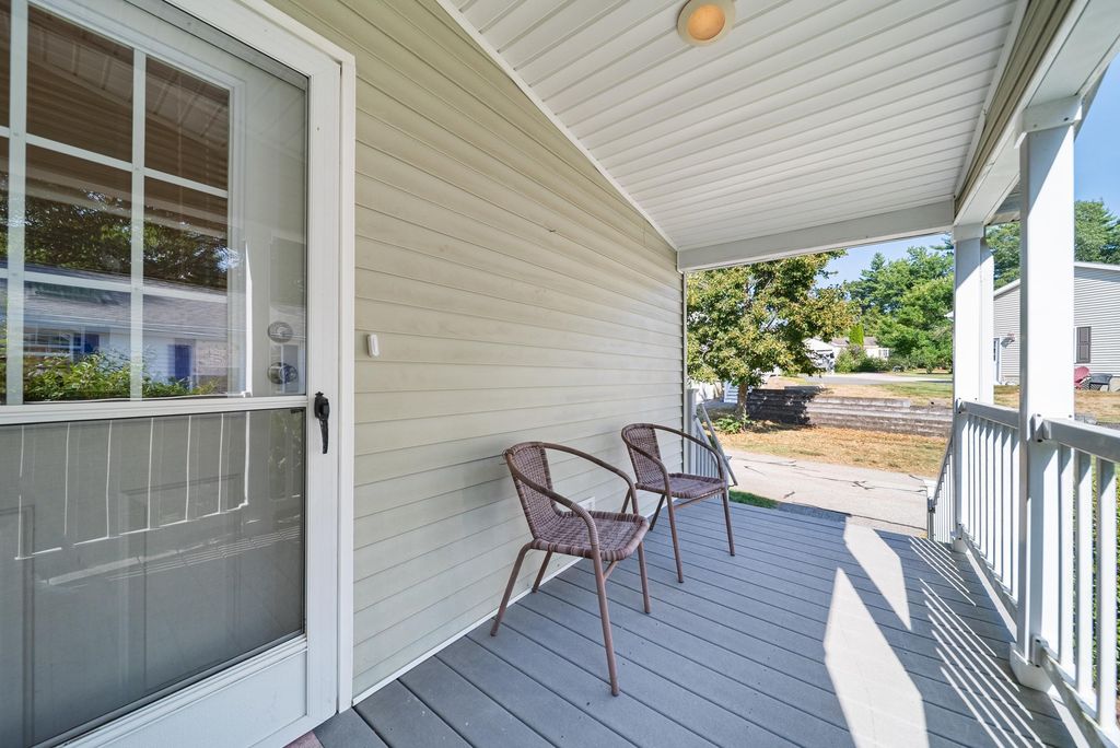 30 Saw Mill Ridge, Sandown, NH 03873